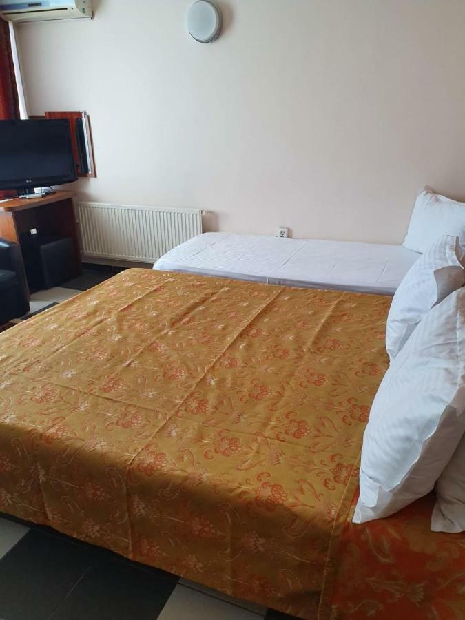 Aparthotel Tranzitbeds*** à Bucarest Extérieur photo